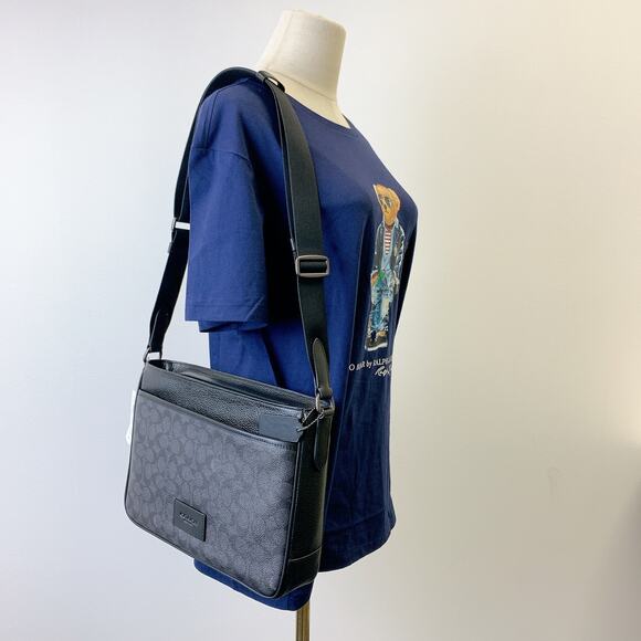 Coach CV761 District Crossbody Bag In Signature Canvas IN Black - Picture 1 of 10